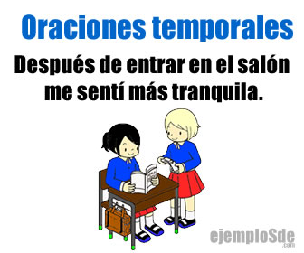 Después de entrar en el salón me sentí más tranquila. Dos estudiantes en un aula.